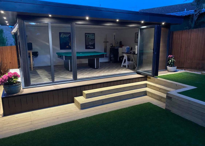 4m Deep Garden Room With Pool Table